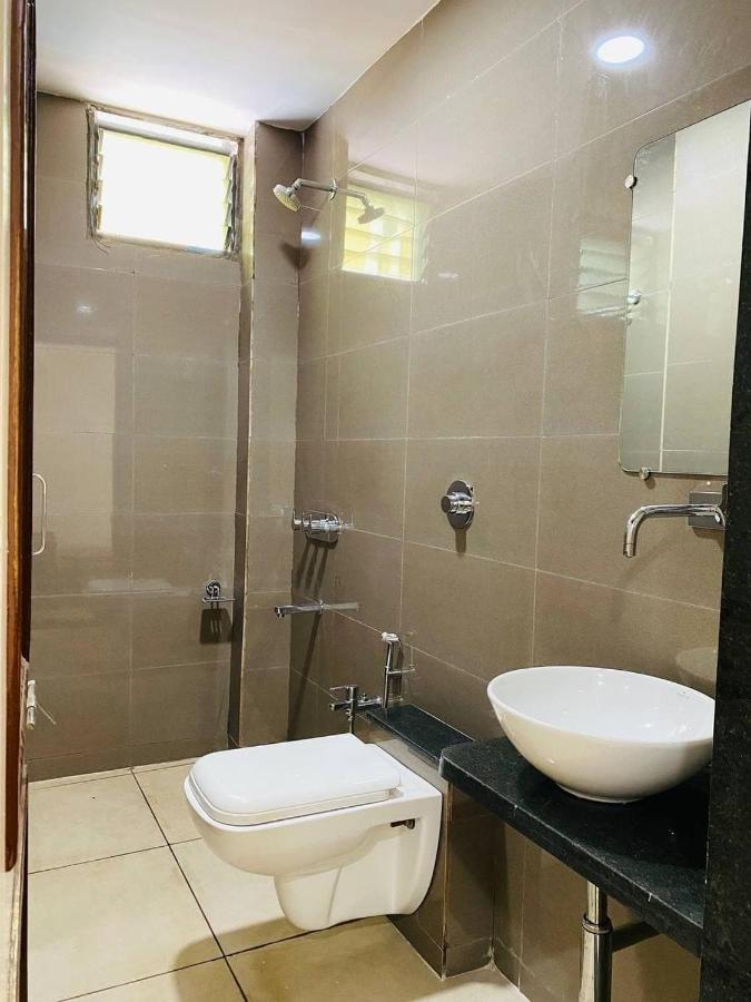 Hotel Tirth Ankleshwar Exterior foto